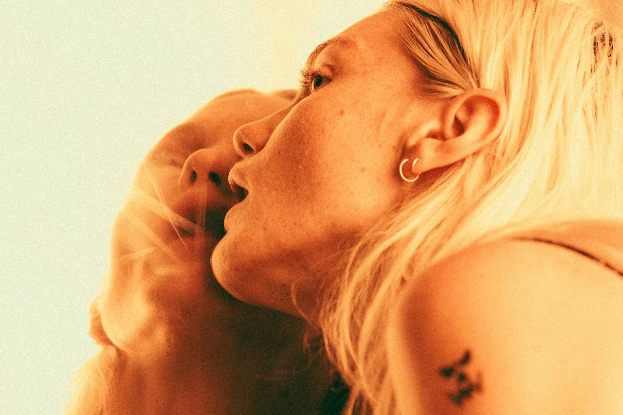 THE CERVICAL ORGASM: THE EXPERIENCE MOST WOMEN DON'T KNOW THEY CAN HAVE