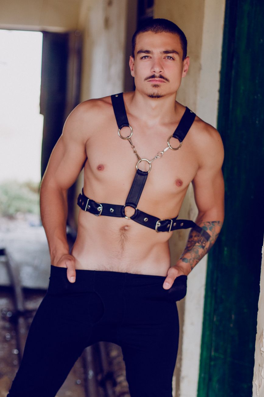 DNGEON Cross Chain Harness